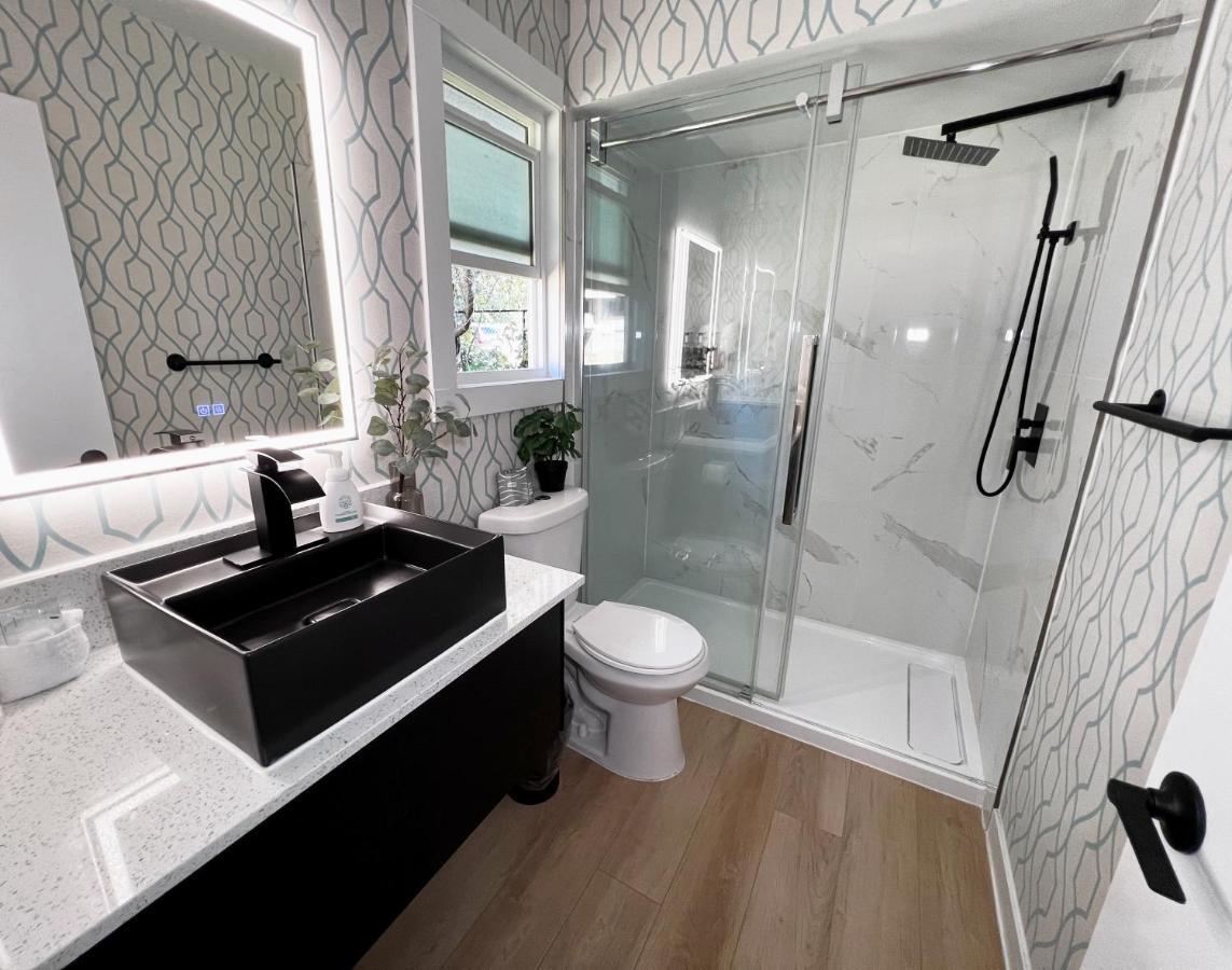 Oceanside Villas Сечелт Екстер'єр фото
